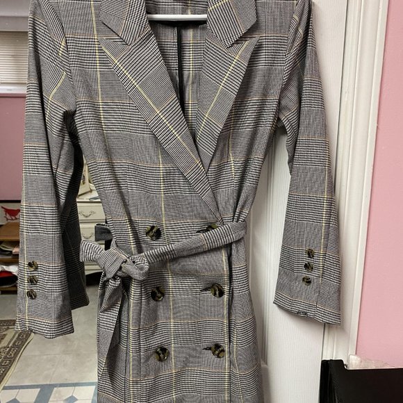Forever 21 gingham trench coat - Picture 3 of 3
